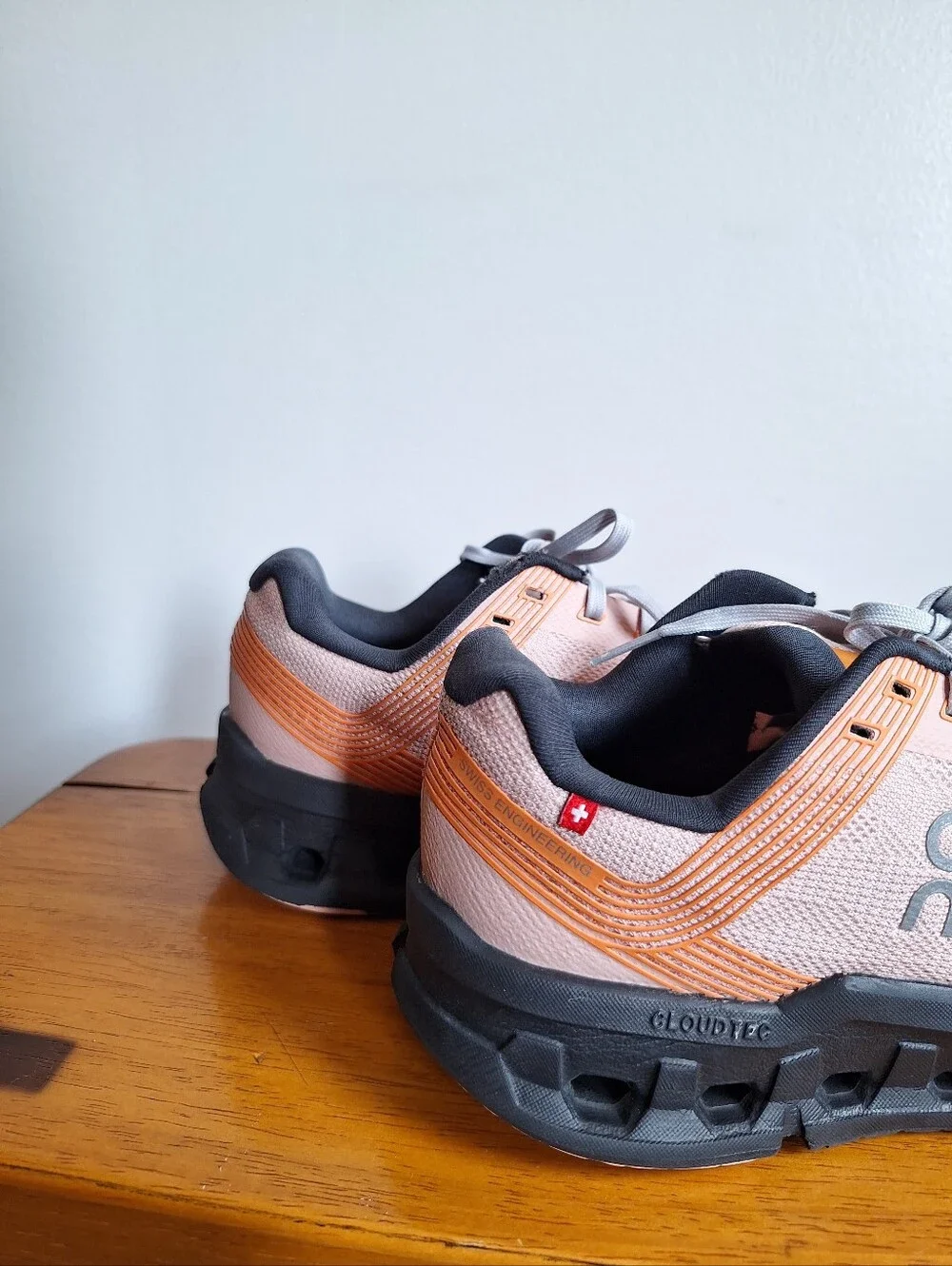 On Running  Cloudgo Women's Rose Magnet Size 7.5